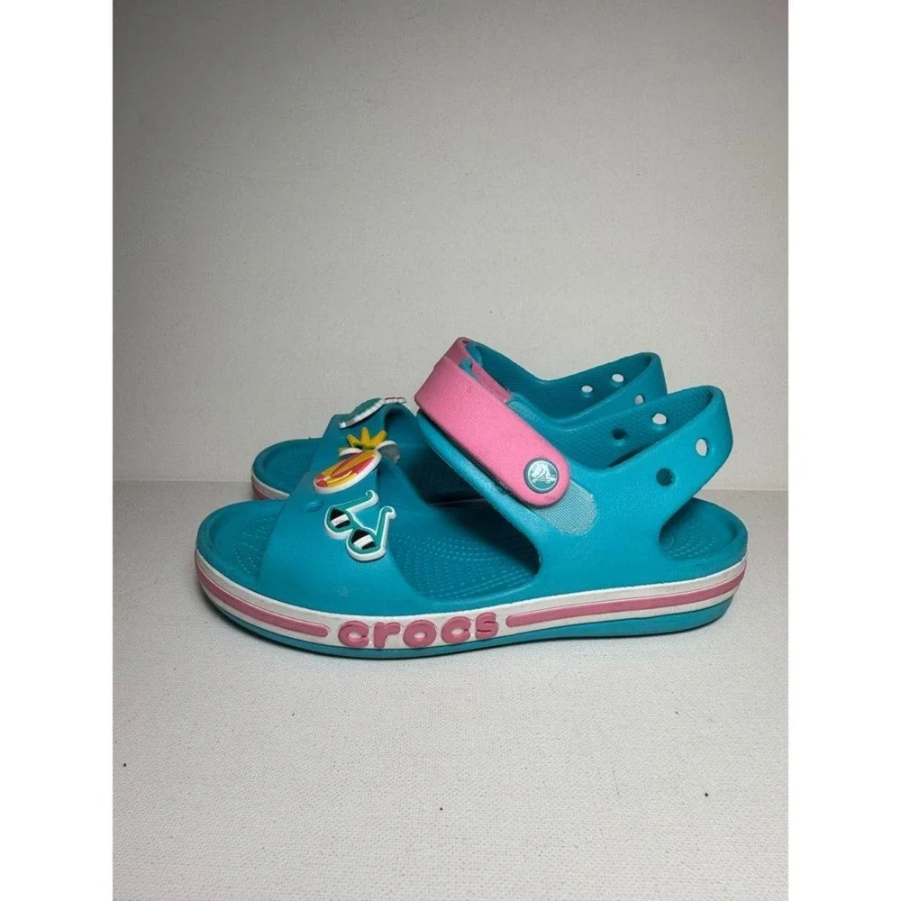 Girls Crocs Bayband Blue and Pink Sandals with Six Summer Jibbitz Sz J3 EUC